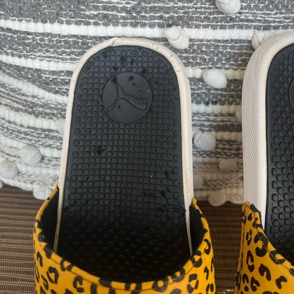Puma Kids Cool Cat Slides - Gold and Black - Picture 3 of 6